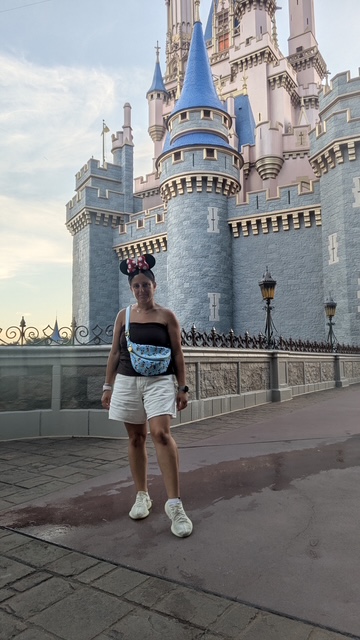 Daniella in front of WDW castle